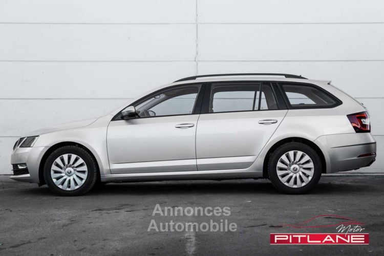 Skoda Octavia 1.6 TDi Ambition Boite DSG 7 CARPLAY CRUISE-C - <small></small> 16.990 € <small>TTC</small> - #2