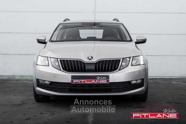 Skoda Octavia 1.6 TDi Ambition Boite DSG 7 CARPLAY CRUISE-C - <small></small> 16.990 € <small>TTC</small> - #8