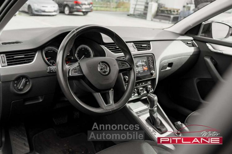 Skoda Octavia 1.6 TDi Ambition Boite DSG 7 CARPLAY CRUISE-C - <small></small> 16.990 € <small>TTC</small> - #11