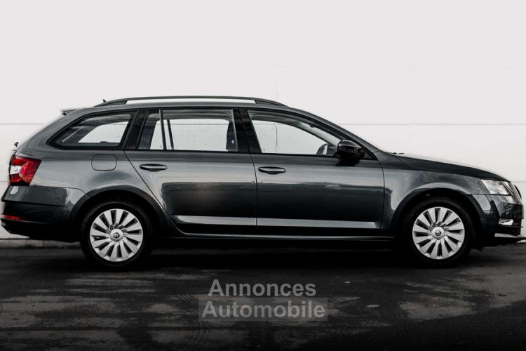 Skoda Octavia 1.6 TDi DSG 7- CARPLAY NAV TEL GARANTIE - <small></small> 14.990 € <small>TTC</small> - #6