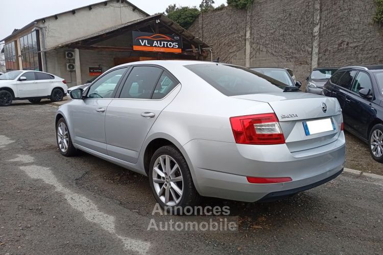 Skoda Octavia 2.0 TDI 150 cv DSG6 Année 2016 Boîte automatique - <small></small> 10.420 € <small>TTC</small> - #3