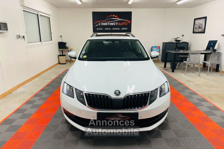 Skoda Octavia Combi SKODA OCTAVIA COMBI 1.6 TDI 116 ch + TOIT PANORAMIQUE + ENTRETIEN SKODA + RÉTROVISEURS ÉLECTRIQUES - <small></small> 16.990 € <small>TTC</small> - #2