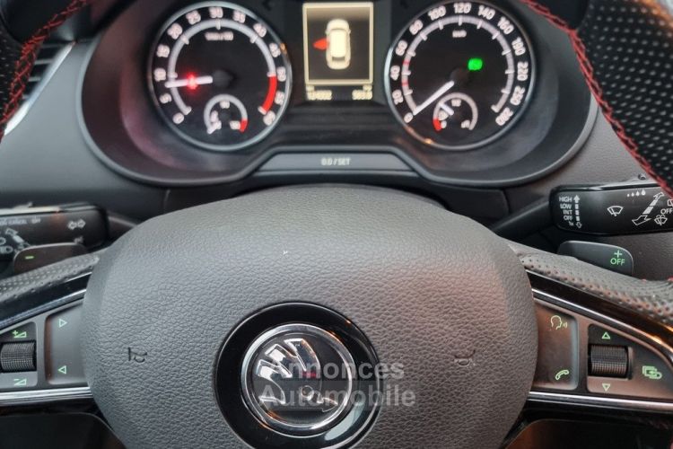 Skoda Octavia RS 2.0 TDI 184 CV SW DSG 6 / ATTELAGE / PALETTES / SUIVI D'ENTRETIEN /GARANTIE 12 MOIS - <small></small> 17.990 € <small>TTC</small> - #19