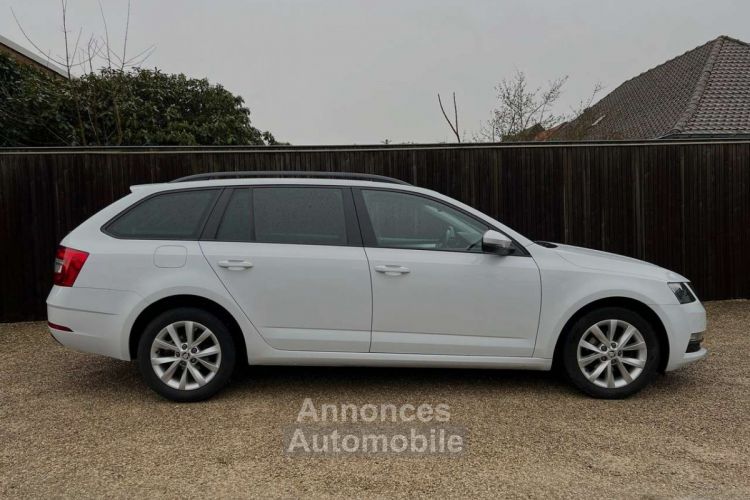 Skoda Octavia SW 1.6 CR TDi Ambition DSG - <small></small> 13.990 € <small>TTC</small> - #6