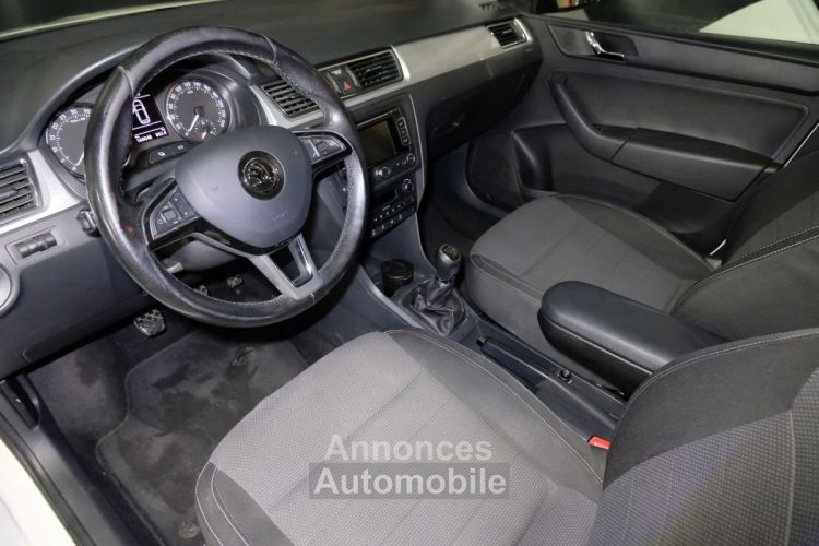 Skoda Rapid Spaceback 1.6 TDI 105CH CR FAP GREENTEC ELEGANCE 1ERE MAIN - <small></small> 9.990 € <small>TTC</small> - #7