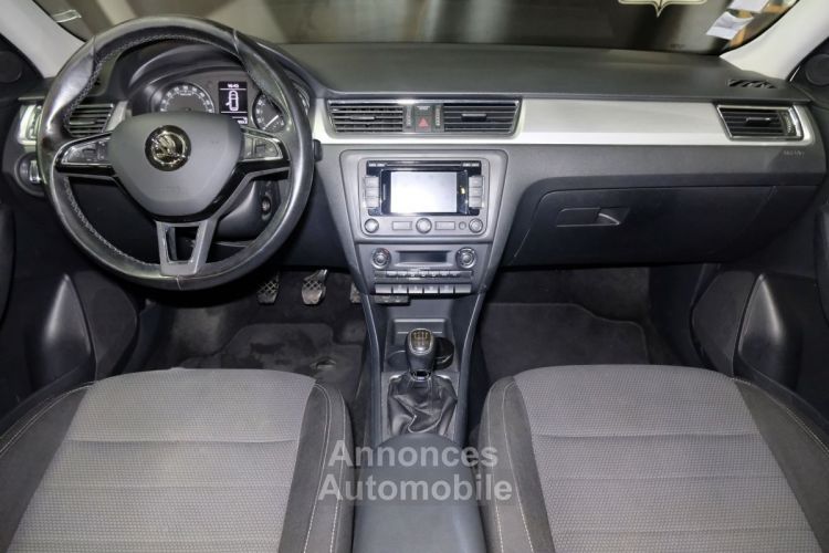 Skoda Rapid Spaceback 1.6 TDI 105CH CR FAP GREENTEC ELEGANCE 1ERE MAIN - <small></small> 9.990 € <small>TTC</small> - #8