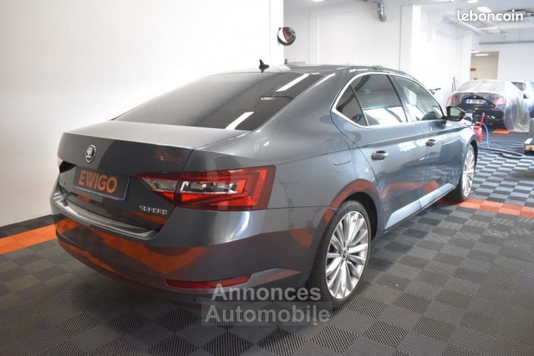 Skoda Superb 2.0 TDI 190 SCR GREENTEC LAURIN KLEMENT DSG SIEGES CUIR CHAUFFANTS LINE FRONT ASSI... - <small></small> 14.990 € <small>TTC</small> - #4