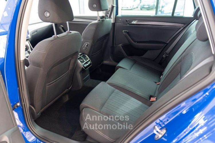 Skoda Superb 2024 Combi Style 2.0 TDI DSG *SOFORT VERFÜGBAR*COLUMBUS - <small></small> 48.960 € <small>TTC</small> - #4