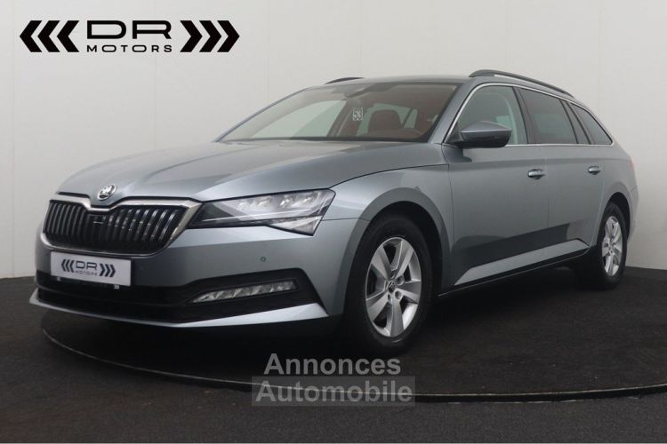 Skoda Superb COMBI 1.6CRTDI DSG7 AMBITION - NAVI APPLE CARPLAY/ANDROID LED LEDER - <small></small> 19.495 € <small>TTC</small> - #1