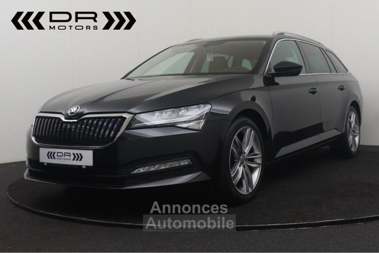 Skoda Superb COMBI 1.6CRTDI DSG7 AMBITION - NAVI MIRROR LINK LEDER LED ADAPTIVE CRUISE - <small></small> 21.995 € <small>TTC</small> - #1