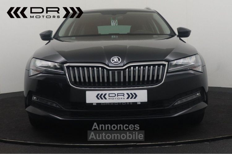 Skoda Superb COMBI 1.6CRTDI DSG7 AMBITION - NAVI MIRROR LINK LEDER LED ADAPTIVE CRUISE - <small></small> 21.995 € <small>TTC</small> - #2