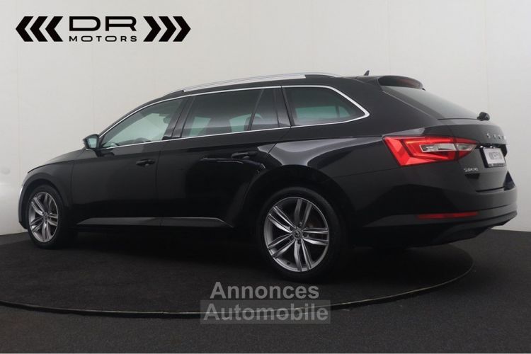 Skoda Superb COMBI 1.6CRTDI DSG7 AMBITION - NAVI MIRROR LINK LEDER LED ADAPTIVE CRUISE - <small></small> 21.995 € <small>TTC</small> - #8