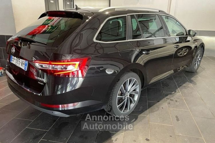 Skoda Superb Combi 2.0 TDI190 SCR GREENTEC LAURIN&KLEMENT 4X4 DSG 2016 - <small></small> 18.490 € <small>TTC</small> - #2