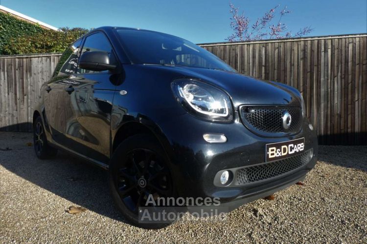 Smart Forfour 1.0i Passion CRUISE-MEDIA-TOMTOM-AIRCO-15-LED - <small></small> 7.990 € <small>TTC</small> - #1
