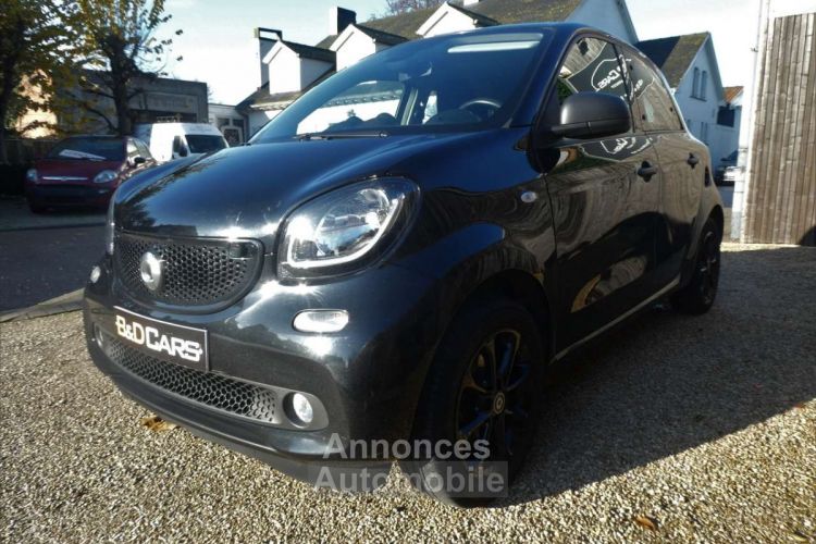 Smart Forfour 1.0i Passion CRUISE-MEDIA-TOMTOM-AIRCO-15-LED - <small></small> 7.990 € <small>TTC</small> - #3