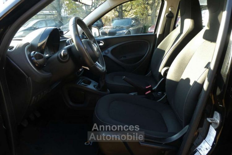Smart Forfour 1.0i Passion CRUISE-MEDIA-TOMTOM-AIRCO-15-LED - <small></small> 7.990 € <small>TTC</small> - #9