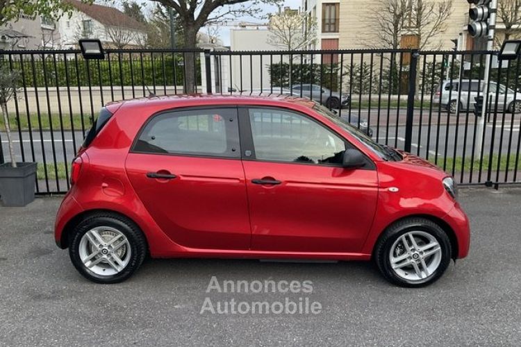 Smart Forfour EQ 82 ch Pure - <small></small> 11.990 € <small>TTC</small> - #2