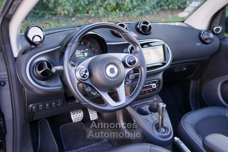 Smart Fortwo Cabriolet BRABUS 109 Ch Twinamic - 1ère Main Française - 488 €/mois - Garantie 12 Mois - <small></small> 23.900 € <small>TTC</small> - #25