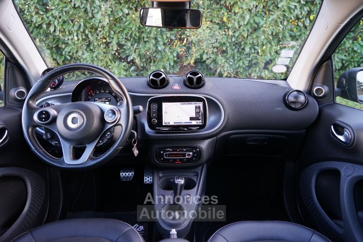 Smart Fortwo Cabriolet BRABUS 109 Ch Twinamic - 1ère Main Française - 488 €/mois - Garantie 12 Mois - <small></small> 23.900 € <small>TTC</small> - #23