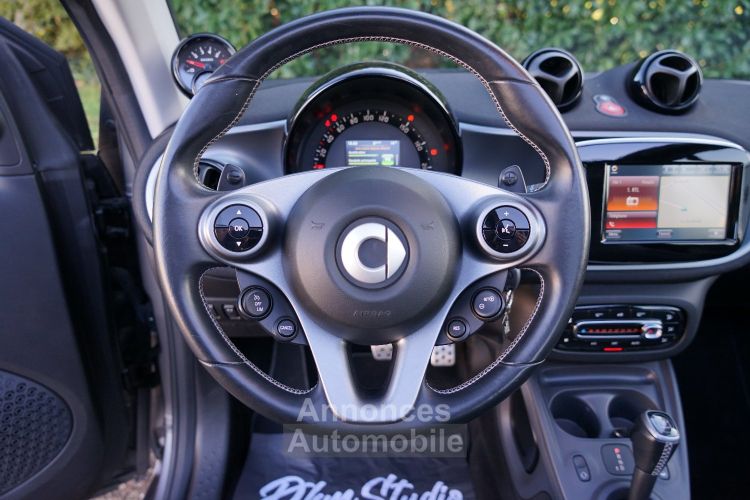 Smart Fortwo Cabriolet BRABUS 109 Ch Twinamic - 1ère Main Française - 488 €/mois - Garantie 12 Mois - <small></small> 23.900 € <small>TTC</small> - #27