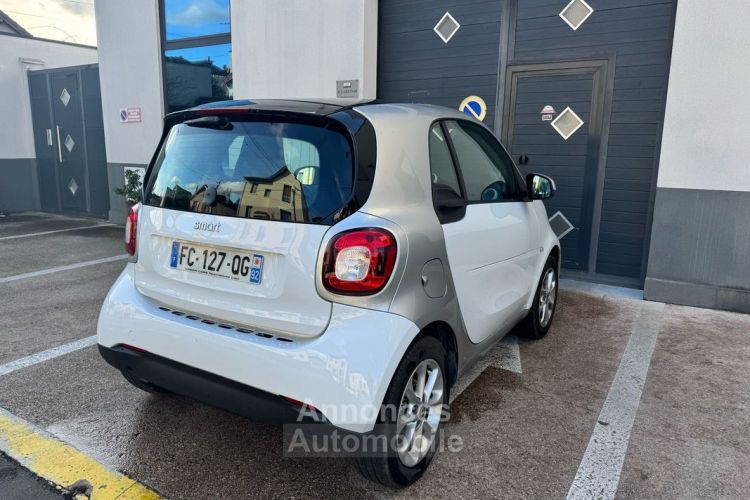 Smart Fortwo Coupe 90ch Passion Twinamic E6c Historique d'entretien Garantie 12 mois Toit panoramique 1ère main Crit'air 1 - <small></small> 13.490 € <small>TTC</small> - #4