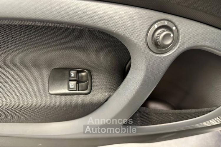 Smart Fortwo Coupe Electrique 82ch prime - <small></small> 12.990 € <small>TTC</small> - #17