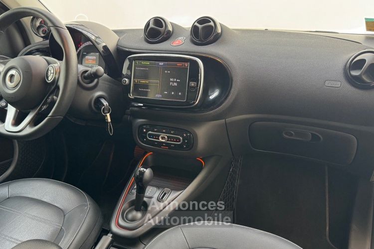 Smart Fortwo Coupé EQ 82 ch Prime 1ere main/Toit pano/Cuir/CarPlay/Caméra/Jantes16 - <small></small> 14.490 € <small>TTC</small> - #6