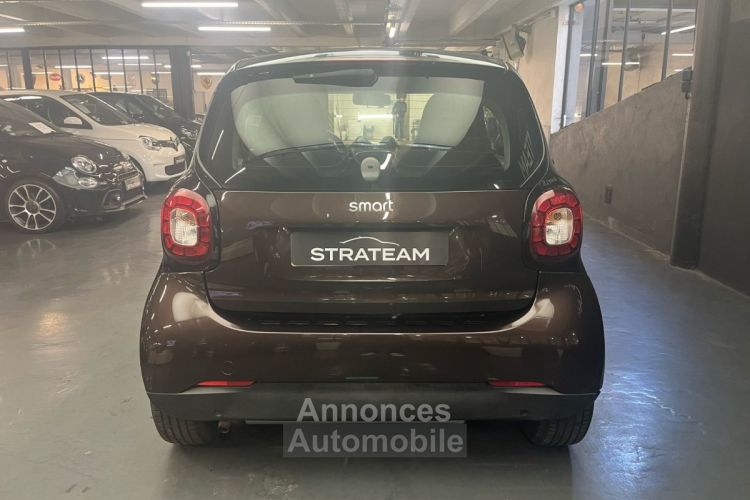 Smart Fortwo COUPE PERFECT 1.0 71CV TWINAMIC - <small></small> 12.490 € <small>TTC</small> - #33