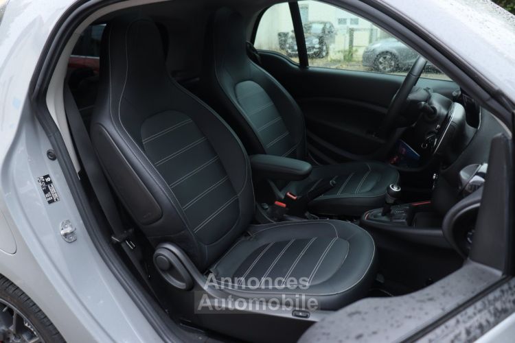 Smart Fortwo Ph2 EQ 81 Prime Brabus BVA (Toit Pano,Caméra,Sièges Chauffants) - <small></small> 16.990 € <small>TTC</small> - #7