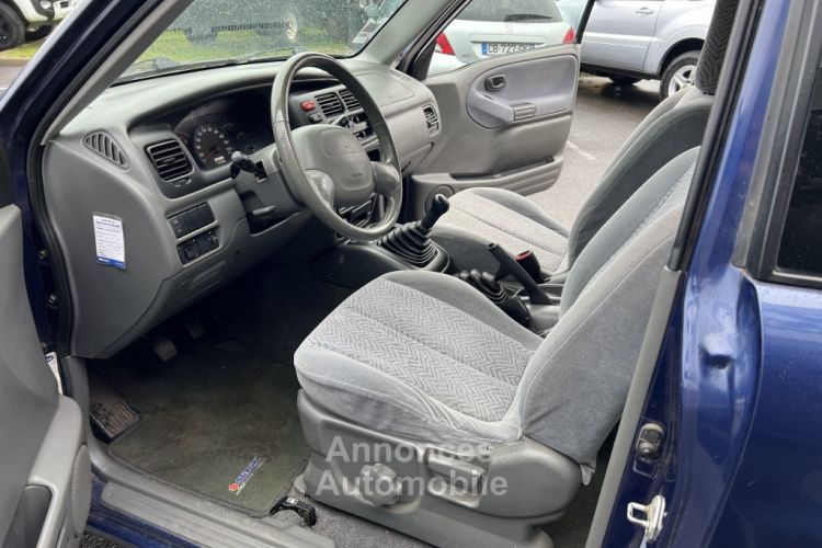 Suzuki Grand Vitara 1.6 L Essence 16S équipé Ethanol - <small></small> 12.800 € <small></small> - #16