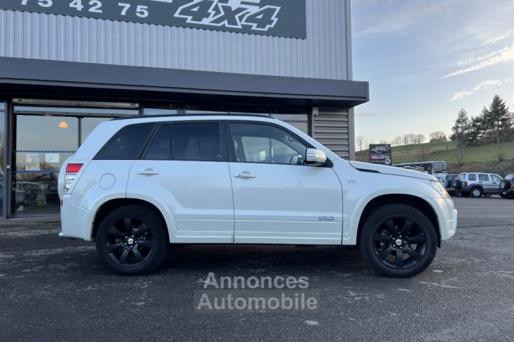 Suzuki Grand Vitara 3.2 L V6 233 CV Luxe - <small></small> 20.700 € <small></small> - #9