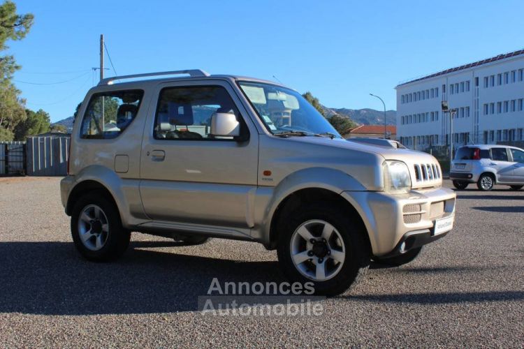 Suzuki Jimny 1.5L DDIS 86CV BTE 5VT PACK SPORT/Série SPECIAL 2006 89052 KM D’ORIGINE ÉTAT PARFAIT GTIE - <small></small> 14.900 € <small>TTC</small> - #55