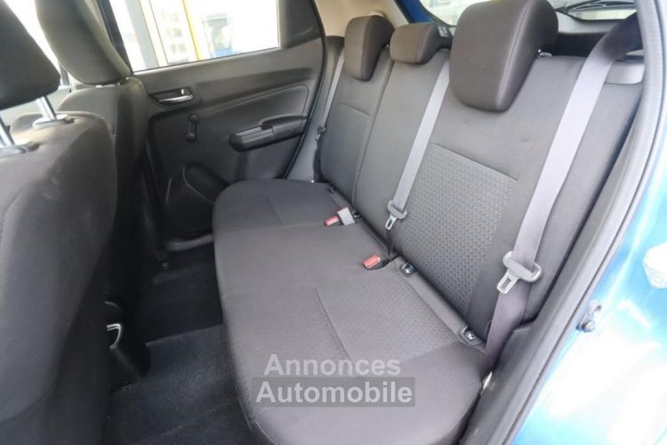 Suzuki Swift 1.2 DUALJET 90CH PRIVILEGE + CARPLAY SIEGES AV CHAUFFANTS CAMERA RECUL - <small></small> 9.989 € <small>TTC</small> - #11