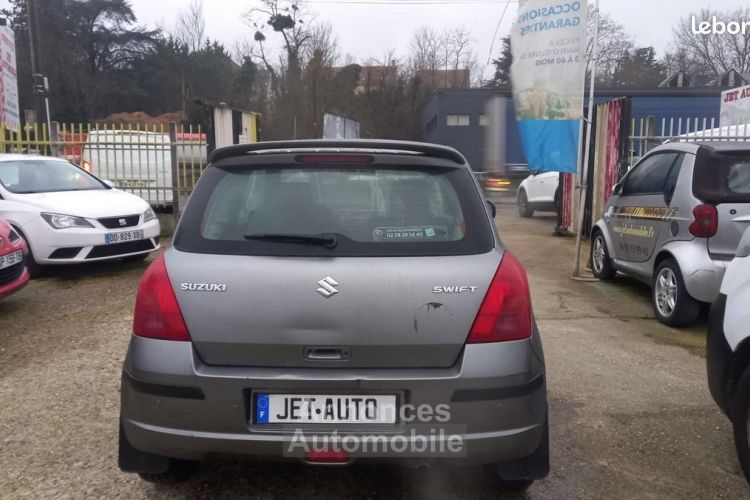 Suzuki Swift 1.3 VVT 92 GLX BVR - <small></small> 6.900 € <small>TTC</small> - #12