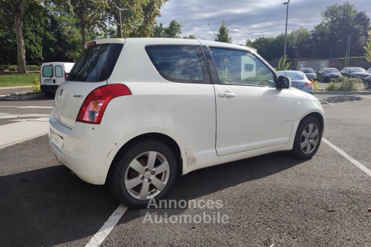 Suzuki Swift 1.3 VVT 92CH - <small></small> 3.790 € <small>TTC</small> - #5