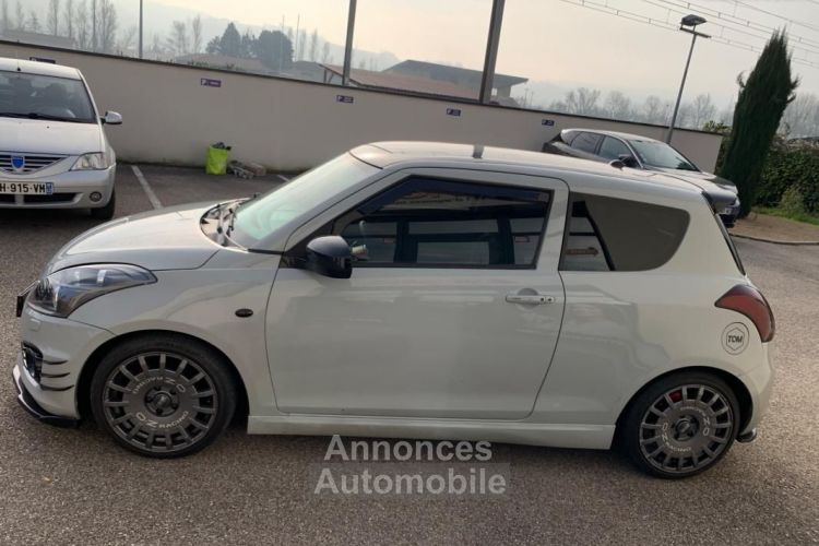 Suzuki Swift 1.6 VVT 135 SPORT ECHAPPEMENT A CLAPET - <small></small> 9.990 € <small>TTC</small> - #5