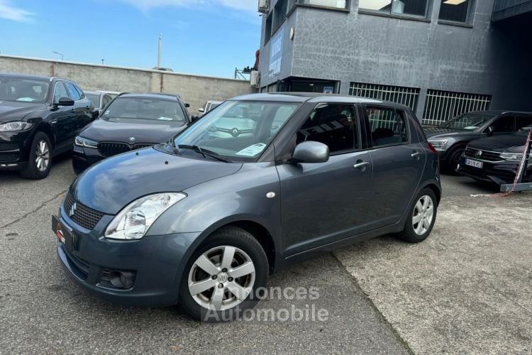 Suzuki Swift III 5 portes 1.3 i 16V 93 cv , MOTEUR A CHAINE SUIVI JOUR-GARANTIE - <small></small> 5.990 € <small>TTC</small> - #3