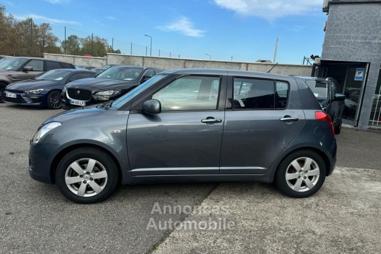 Suzuki Swift III 5 portes 1.3 i 16V 93 cv , MOTEUR A CHAINE SUIVI JOUR-GARANTIE - <small></small> 5.990 € <small>TTC</small> - #4