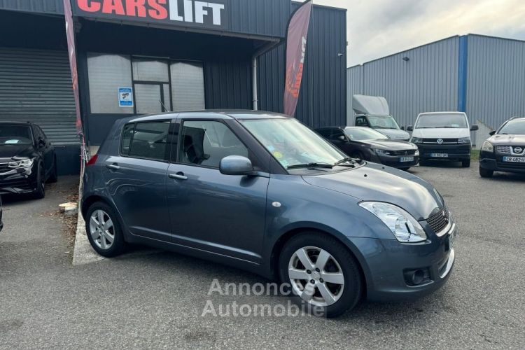 Suzuki Swift III 5 portes 1.3 i 16V 93 cv , MOTEUR A CHAINE SUIVI JOUR-GARANTIE - <small></small> 5.990 € <small>TTC</small> - #9