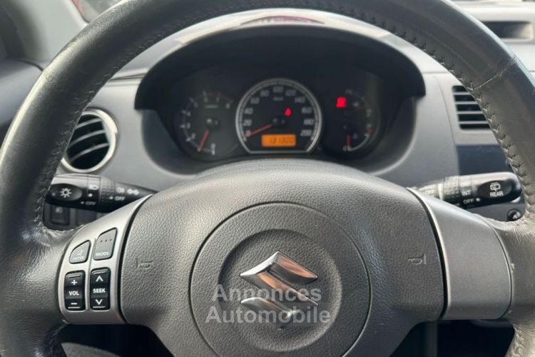 Suzuki Swift III 5 portes 1.3 i 16V 93 cv , MOTEUR A CHAINE SUIVI JOUR-GARANTIE - <small></small> 5.990 € <small>TTC</small> - #16