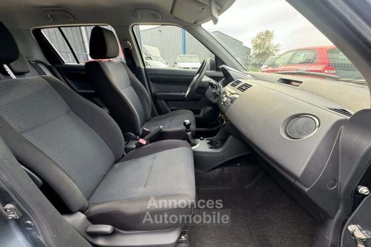 Suzuki Swift III 5 portes 1.3 i 16V 93 cv , MOTEUR A CHAINE SUIVI JOUR-GARANTIE - <small></small> 5.990 € <small>TTC</small> - #18