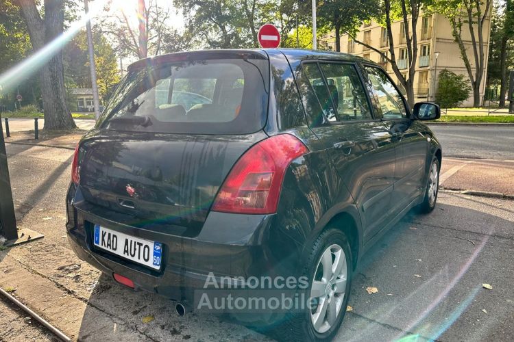 Suzuki Swift SUZUKI SWIFT II 1.5 CONFORT BVA 5P - <small></small> 5.995 € <small>TTC</small> - #19