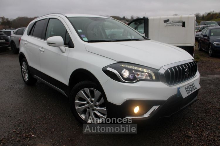 Suzuki SX4 S-Cross PRIVILEGE ALLGRIP 111 CV 4X4 GPS 3D CAMÉRA AUDIO USB JA 17 PK HIVER RÉGULATEUR - <small></small> 14.500 € <small>TTC</small> - #1