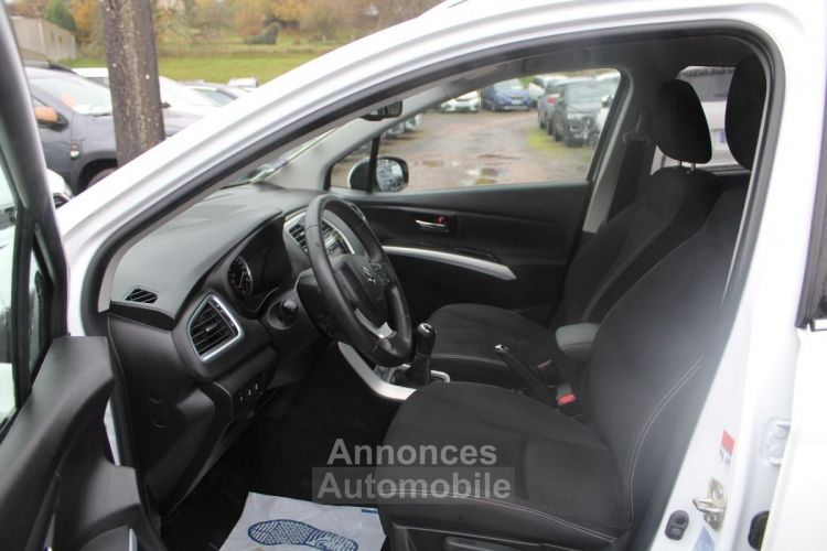 Suzuki SX4 S-Cross PRIVILEGE ALLGRIP 111 CV 4X4 GPS 3D CAMÉRA AUDIO USB JA 17 PK HIVER RÉGULATEUR - <small></small> 14.500 € <small>TTC</small> - #8