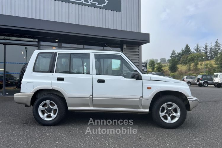 Suzuki Vitara 2 L HDI 5 Portes JLX - <small></small> 11.700 € <small></small> - #9