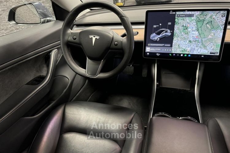 Tesla Model 3 Dual Motor AWD  Long-Range - <small></small> 32.990 € <small></small> - #32