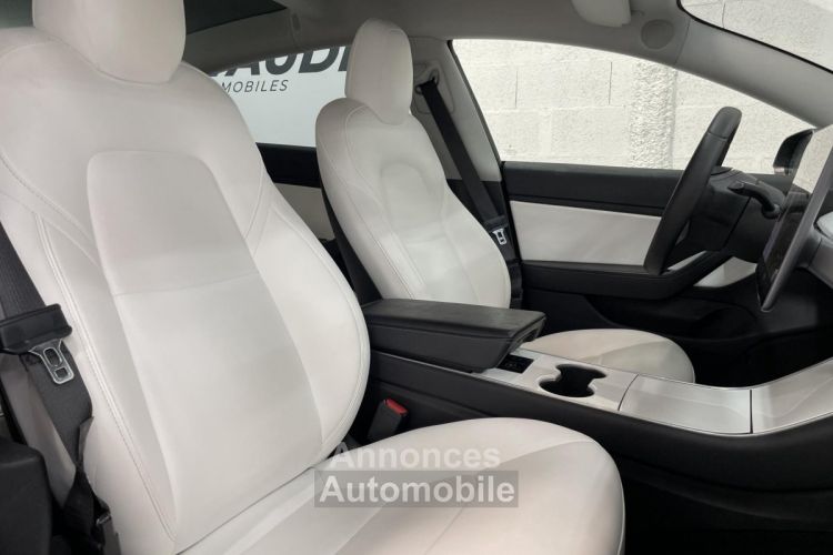 Tesla Model 3 Dual Motor AWD 398 CH Long-Range Première main - <small></small> 24.990 € <small>TTC</small> - #16