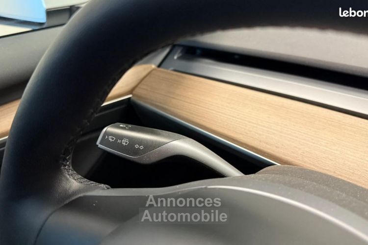 Tesla Model 3 ELECTRIC 500 82KWH GRANDE-AUTONOMIE 4WD BVA + JANTES SPORT 19 - <small></small> 36.990 € <small>TTC</small> - #19