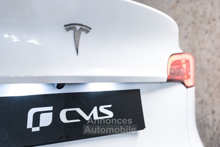 Tesla Model Y 300 Standard RWD 75 KWH - <small>A partir de </small>390 EUR <small>/ mois</small> - #13