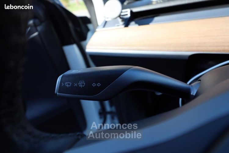 Tesla Model Y ELECTRIC 515 211PPM 75KWH DUAL MOTOR 4WD BVA - <small></small> 36.989 € <small>TTC</small> - #19